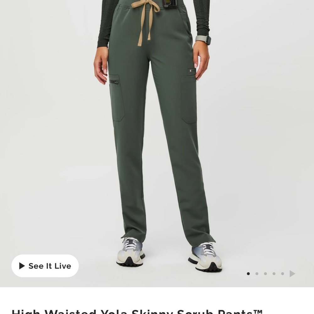 High Waisted Figs Moss Yola scrub. Size XS. 
Tags not on but never been worn.